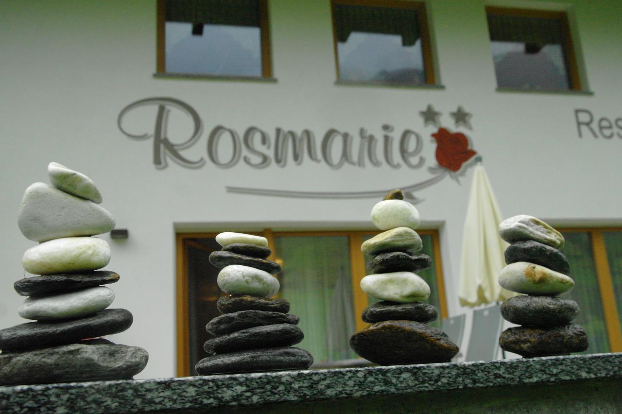 Hotel Restaurant Rosmarie Pfelders Exterior photo